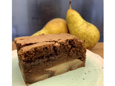 Gâteau au chocolat et aux poires fraiches (part) product image
