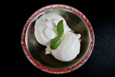 Glace artisanale maison au yaourt product image