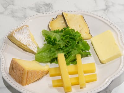 Assiette de fromages product image