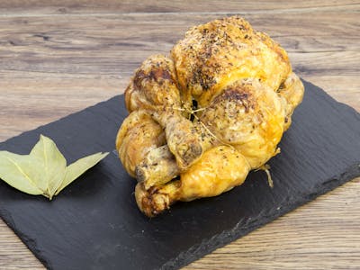 Morceau de poulet fermier rôti au romarin product image