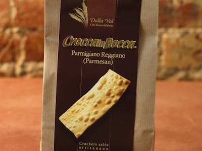 Crackers parmesan artisanaux cuits au four product image