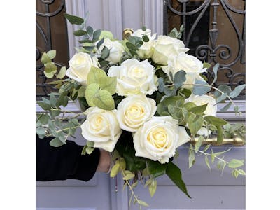 Bouquet de roses blanches (petit) product image