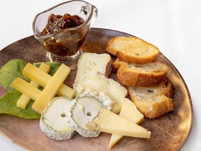 Assiette de fromages affinés product image