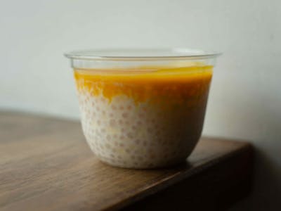 Tapioca au lait de coco & coulis de mangue product image