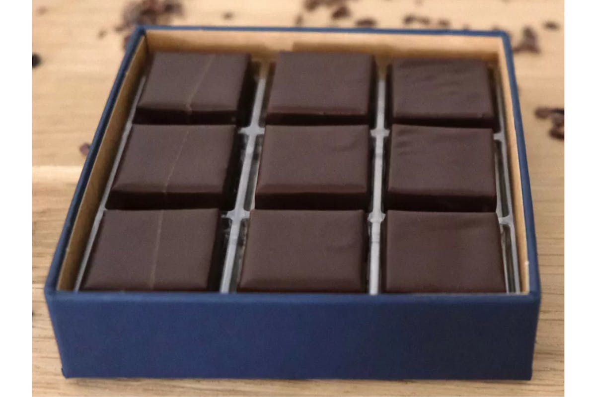 Julien Dechenaud Chocolatier - Chocolat Praliné Feuilleté noir