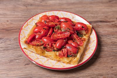 Focaccia aux tomates cerises fraîche product image