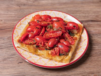 Focaccia aux tomates cerises fraîche product image