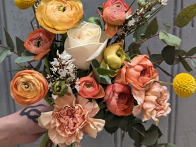 Bouquet de saison jaune orangé (moyen) product image