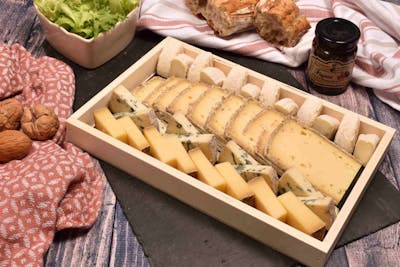 Plateau de fromages 100% apéro product image