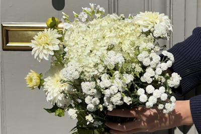 Bouquet blanc du fleuriste (petit) product image