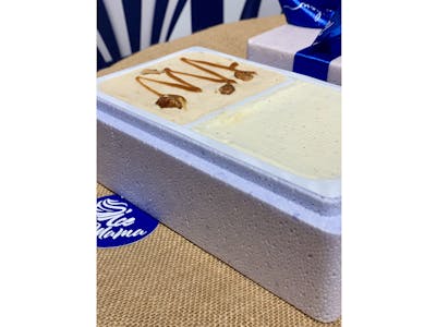 Duo crème glacée cacahuète-caramel/ vanille de Madagascar product image