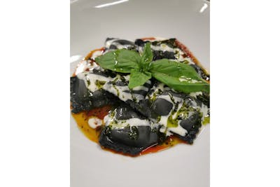 Raviolis Aubergines, Parmeggiana et sauce tomate-basilic product image