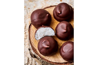 Meringues enrobées de chocolat noir product image