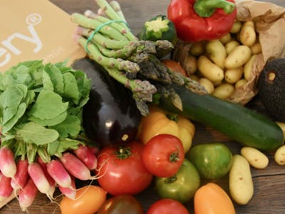 Panier de fruits et de légumes anti-gaspillage product image